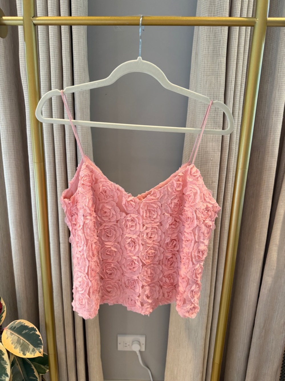 Lulu's Pink 3D Rose Appliqué Spaghetti Strap Camisole